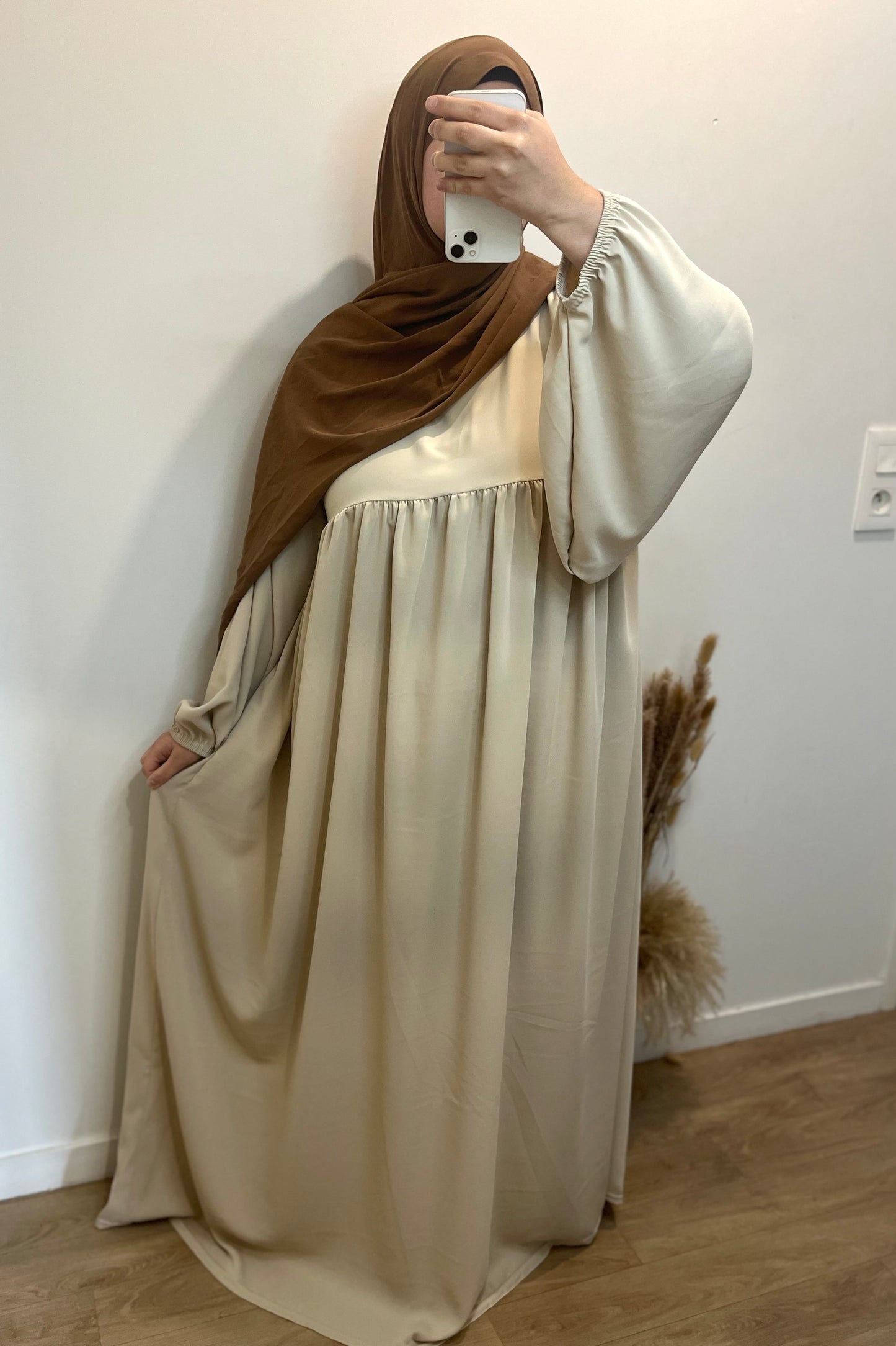 Abaya Jennah en Soie de Médine Beige