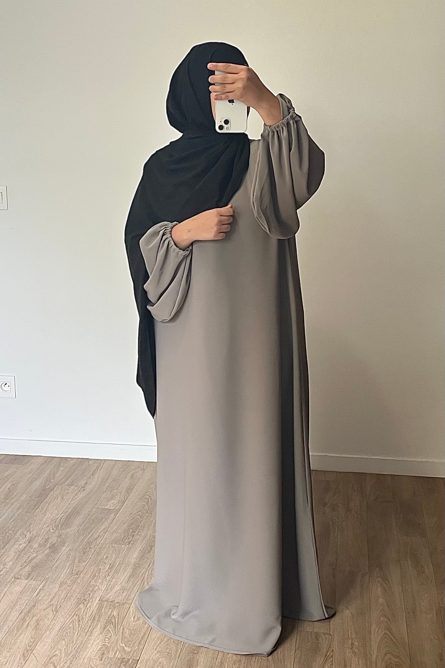 Abaya manches bouffantes en Soie de Médine TAUPE