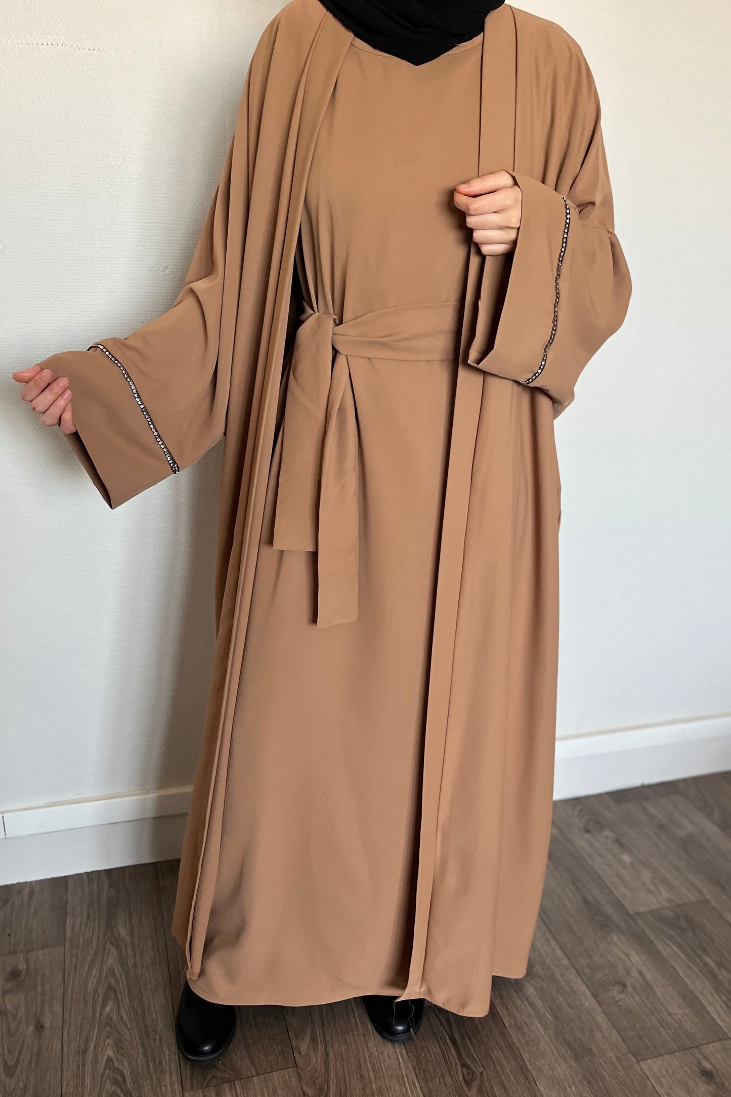 Ensemble ABAYA KIMONO Neila en soie de Médine CAMEL