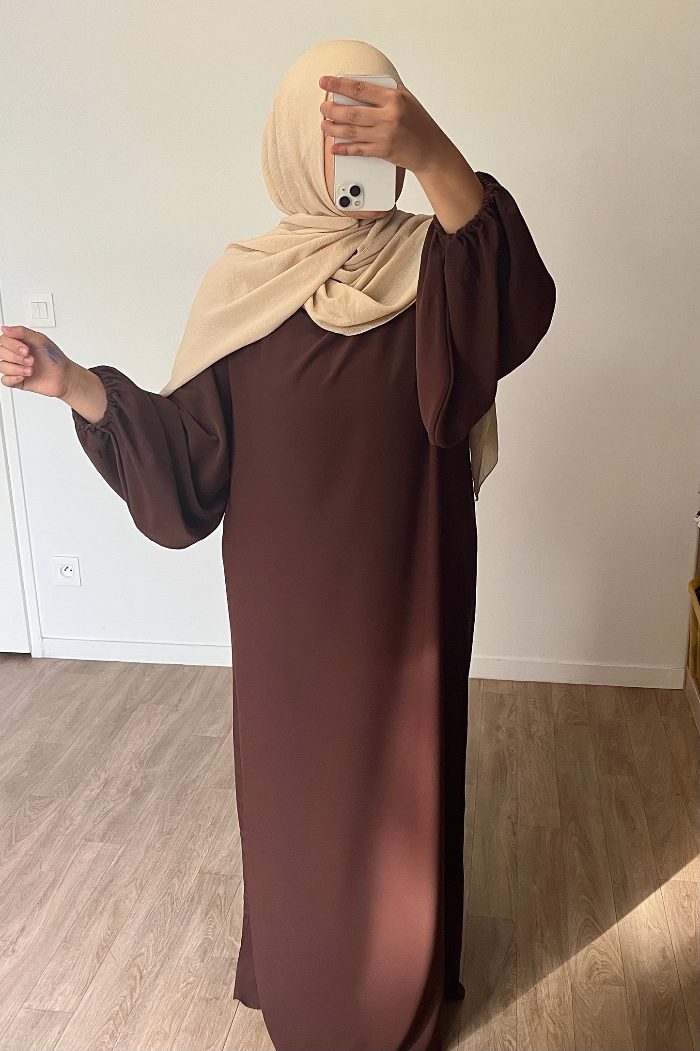 Abaya manches bouffantes en Soie de Médine MARRON
