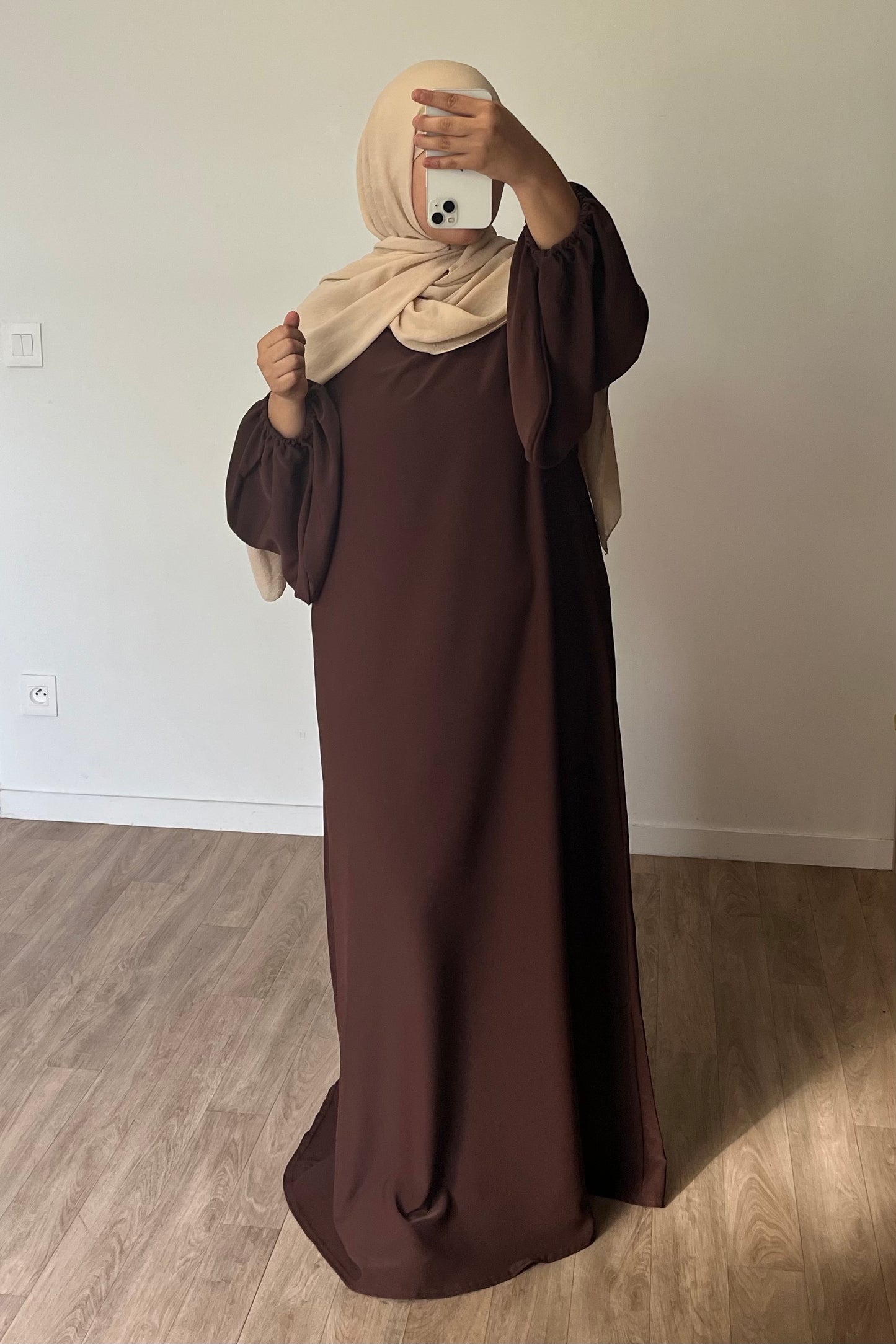 Abaya manches bouffantes en Soie de Médine MARRON