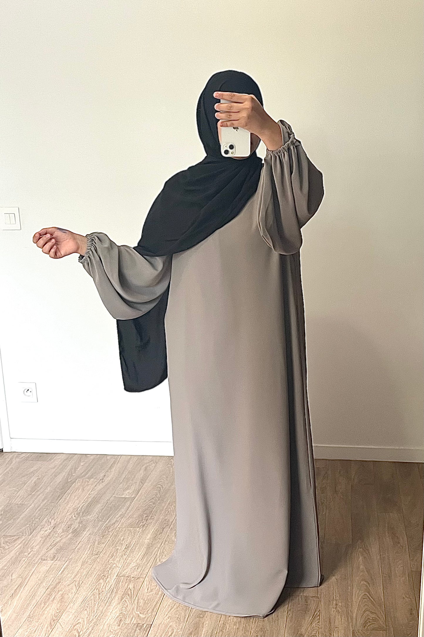 Abaya manches bouffantes en Soie de Médine TAUPE