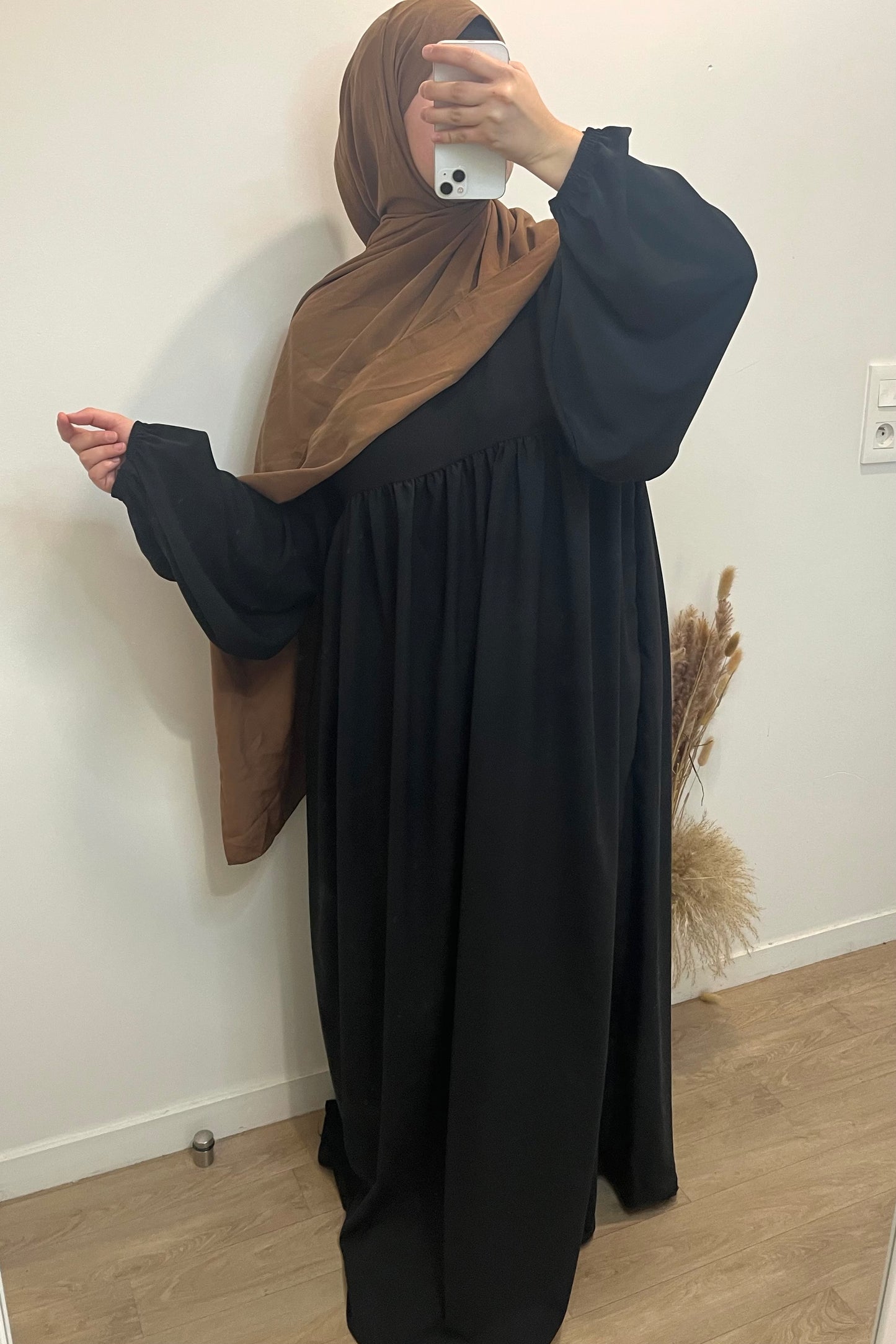 Abaya Jennah en Soie de Médine Noir