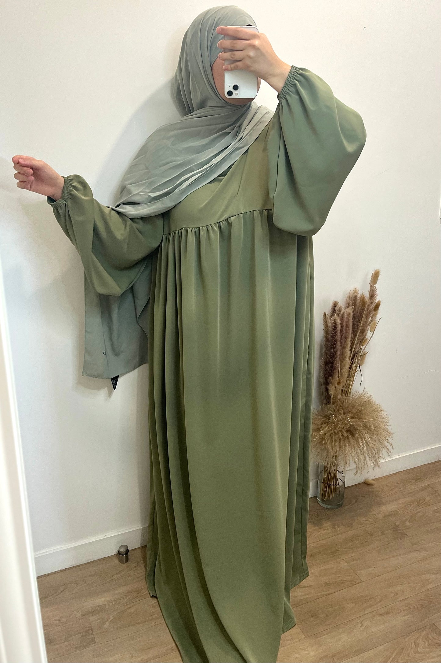 Abaya Jennah en Soie de Médine Olive