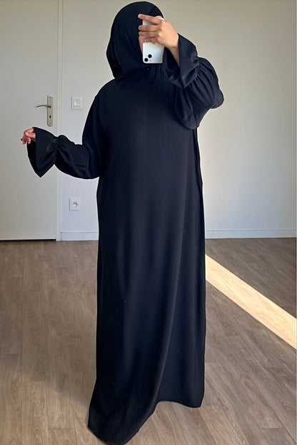Abaya manches tulipes en Soie de médine noir
